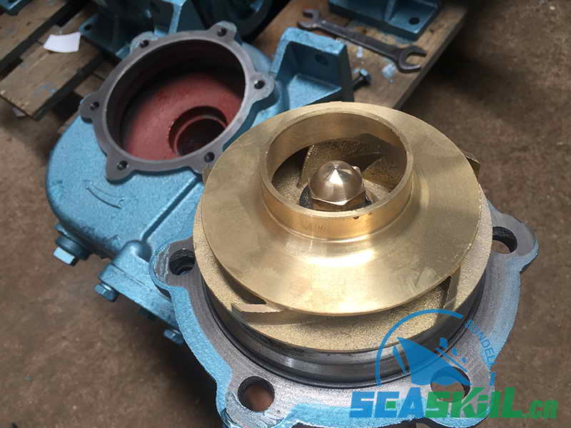 Shanghai G6135/G128 marine diesel engine cooling sea water pump, Shangchai 6135,Nanchai 6135,Guichai 6135,Yuchai YC6,Weichai 6135, Deutz marine diesel engine SEA WATER PUMP 762D-21C-000(20m3/hour)